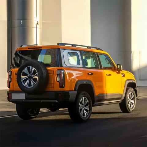 BAIC BJ40 PRO – vedere 3/4 din spate
