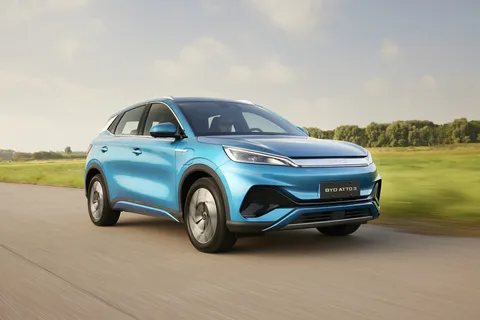 BYD Atto 3 – front three-quarter view
