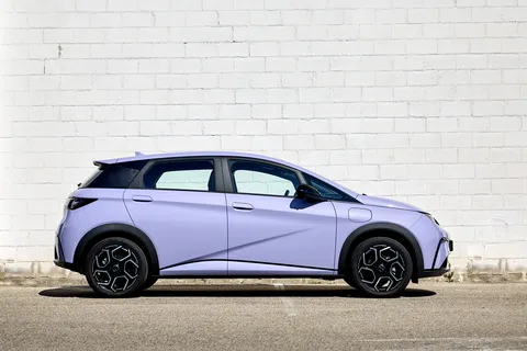 BYD Dolphin – side profile