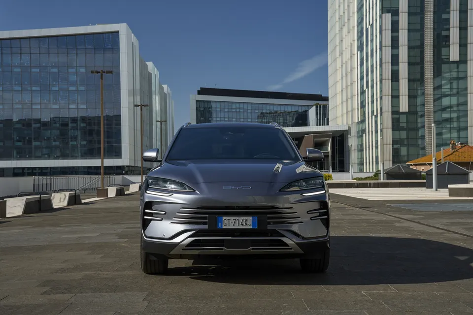 BYD Seal U DM-i – vedere din față
