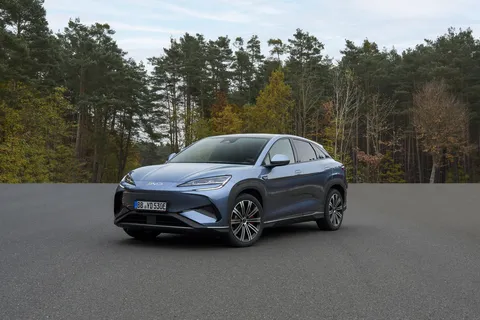 BYD Sealion 7 – vedere 3/4 din față
