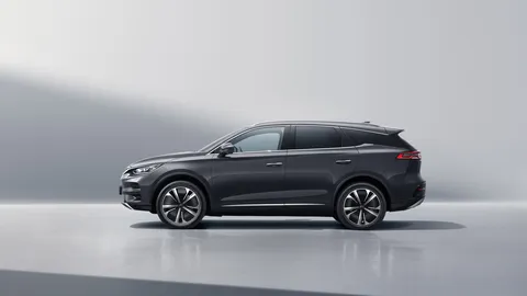 BYD Tang – profil lateral