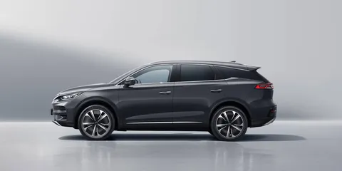 BYD Tang – profil lateral