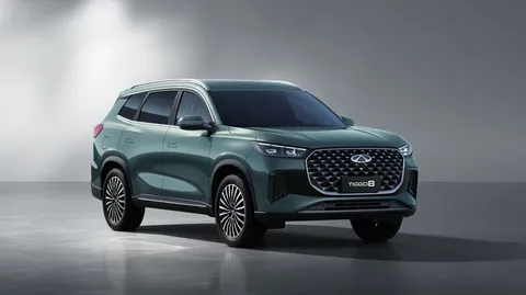 Chery Tiggo 8 – front three-quarter view
