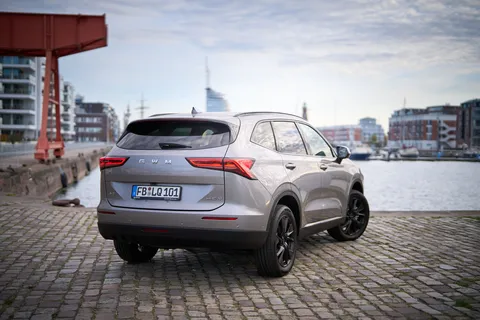 Haval H6 PHEV – rear three-quarter view