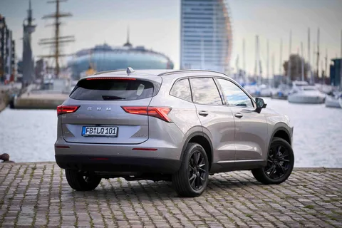 Haval H6 PHEV – rear three-quarter view