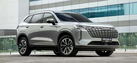 Haval H6 PHEV – front three-quarter view