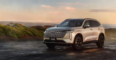 Haval H6 PHEV – front three-quarter view