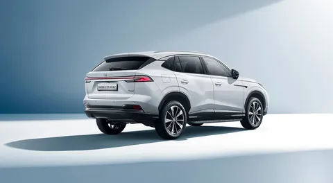 MG EHS Plug-in Hybrid – vedere 3/4 din spate