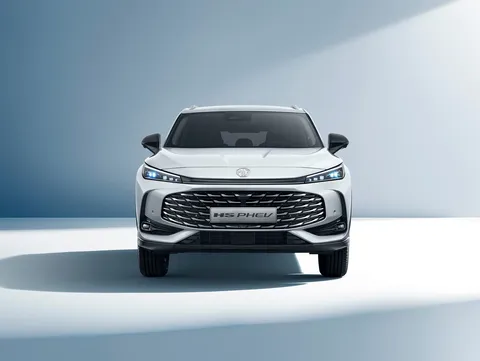 MG EHS Plug-in Hybrid – vedere din față