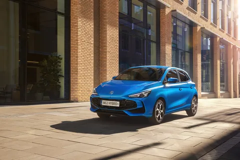 MG3 Hybrid+ – front three-quarter view