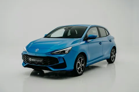 MG3 Hybrid+ – front three-quarter view