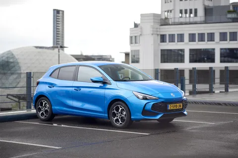 MG3 Hybrid+ – front three-quarter view