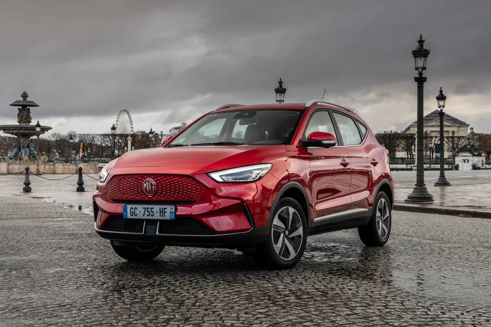 MG ZS EV – vedere 3/4 din față