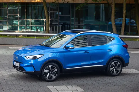 MG ZS EV – vedere 3/4 din față
